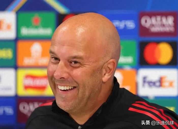 拿了冠军也被骂！斯洛特的大实话，撕开了英超30年最虚伪的遮羞布